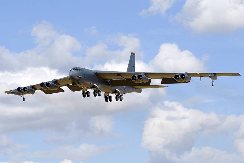 У границ Калининградской области опять обнаружен стратег В-52Н ВВС США