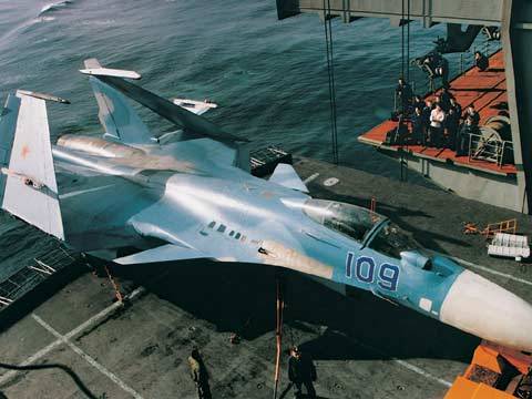 Российские палубные истребители смогут участвовать в уничтожении АУГ
