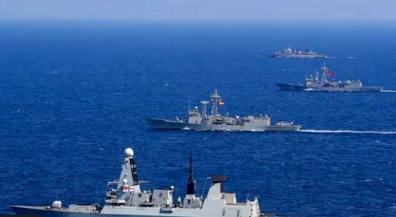 Черноморский флот взял под полный контроль учения НАТО в Чёрном море