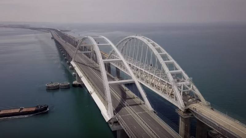 Строители подвели итоги работы Крымского моста за год