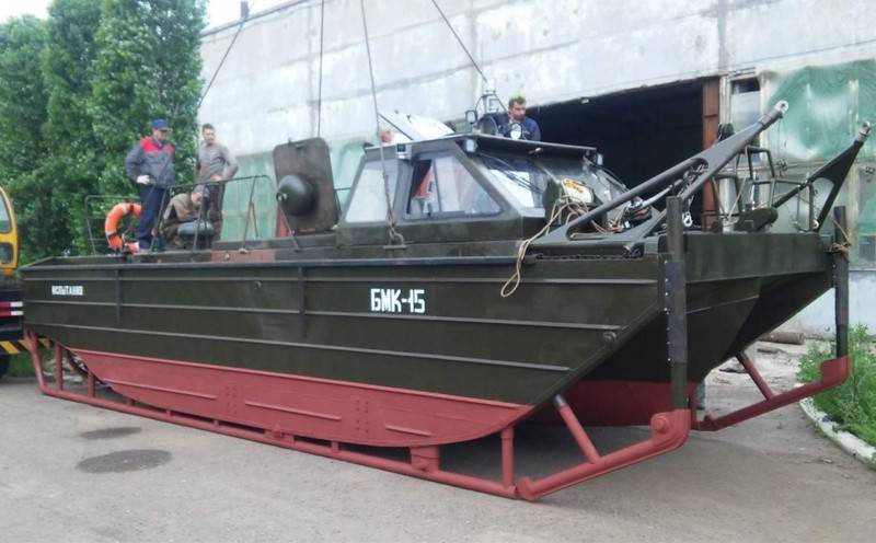 Инженерные войска получат 12 новых катеров БМК-15 до конца года