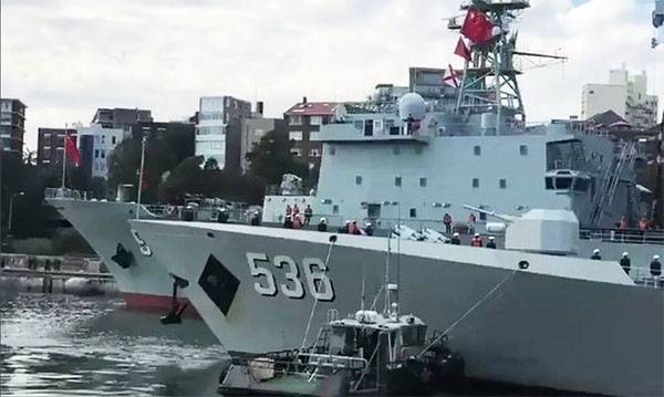 Австралийцев напугало появление трёх кораблей ВМС Китая в гавани Сиднея