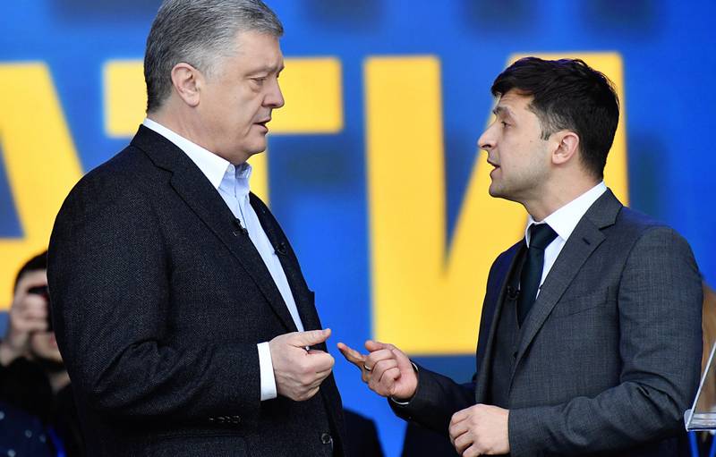 В Киеве раскритиковали Зеленского за переговоры по Донбассу