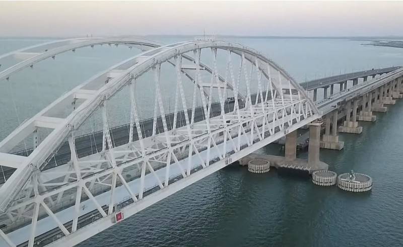 Пассажирские поезда по Крымскому мосту пойдут в начале декабря