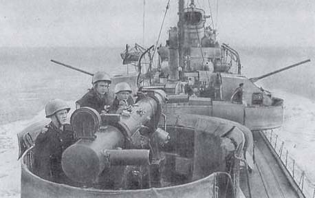 Модернизации советских линкоров: противоминный калибр и торпеды