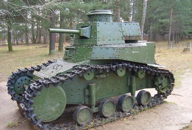 Первые лёгкие и плавающие танки СССР в межвоенный период