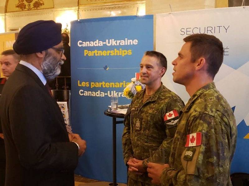 Радикалы Украины отреагировали на слова главы МО Канады о пылящейся на складах военной помощи