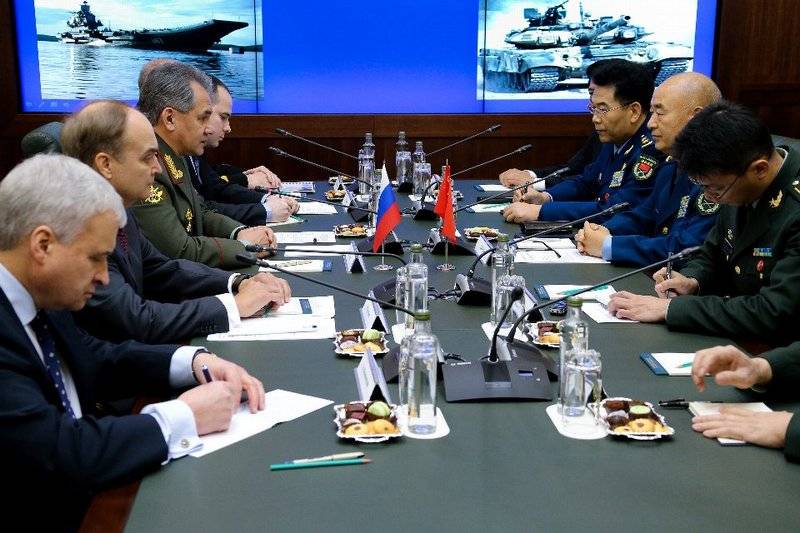 Россия и Китай планируют подписать соглашение о военном сотрудничестве