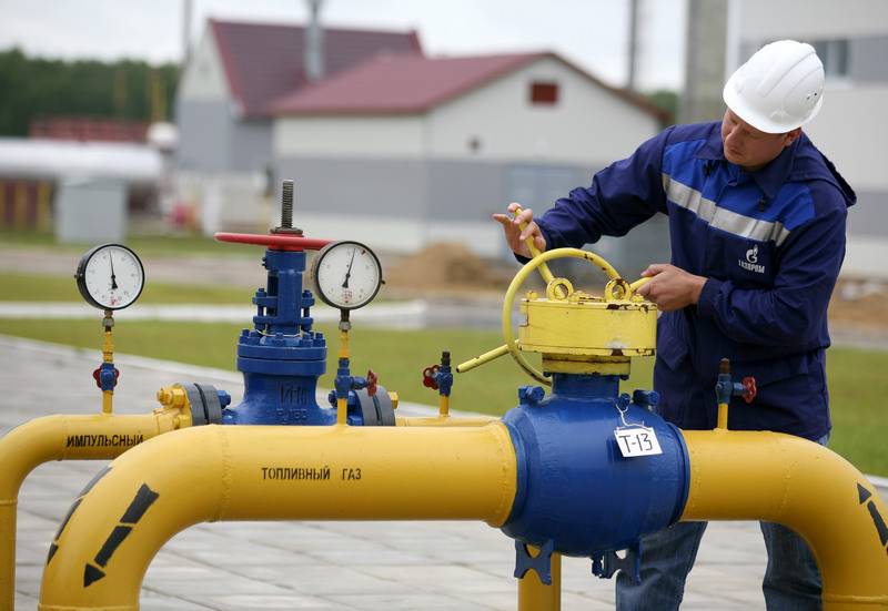 Reuters: Москва может заключить контракт с Киевом по газу, но краткосрочный
