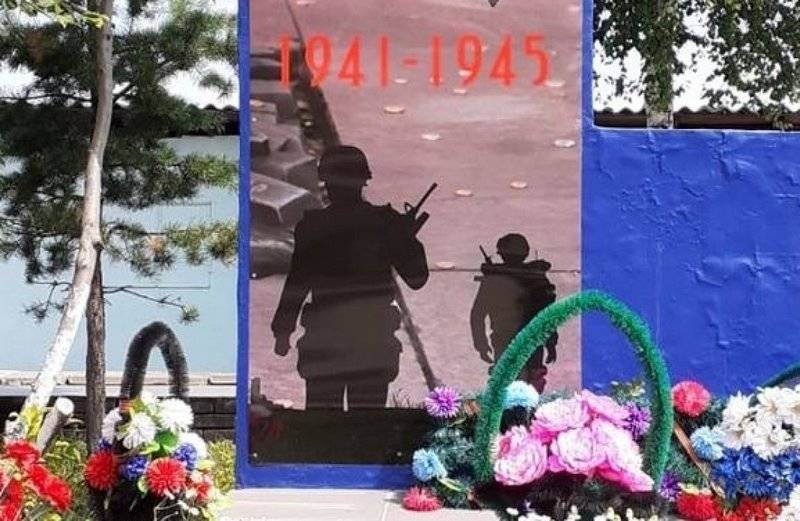 В Амурской области на памятнике ВОВ изобразили солдат НАТО