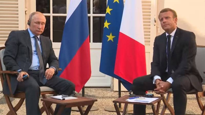 В ходе визита во Францию Путин прокомментировал протесты в России