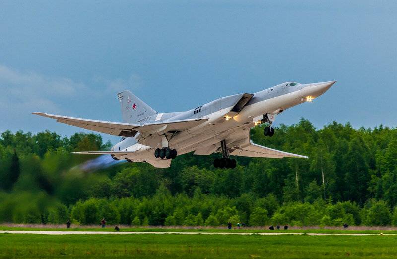 Российские и китайские бомбардировщики отбомбились на учениях "Центр-2019"