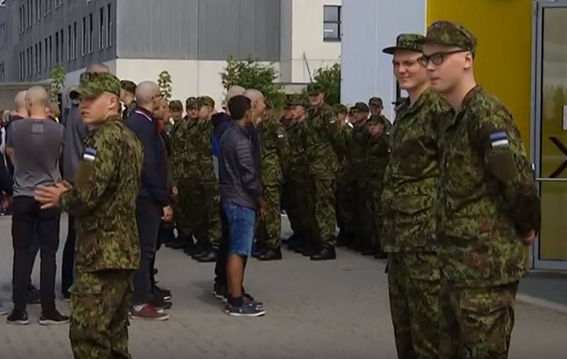 Русскоговорящих солдат-срочников армии Эстонии заставят учить эстонский язык