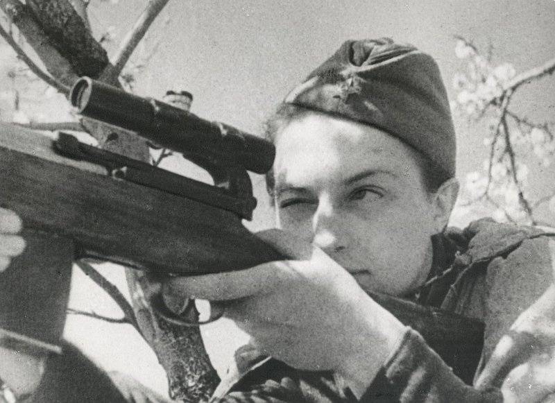 Людмила Павличенко. Самая известная женщина-снайпер