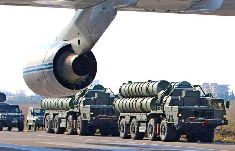 Разведка США подозревает Иран в желании закупить вооружения в России и Китае