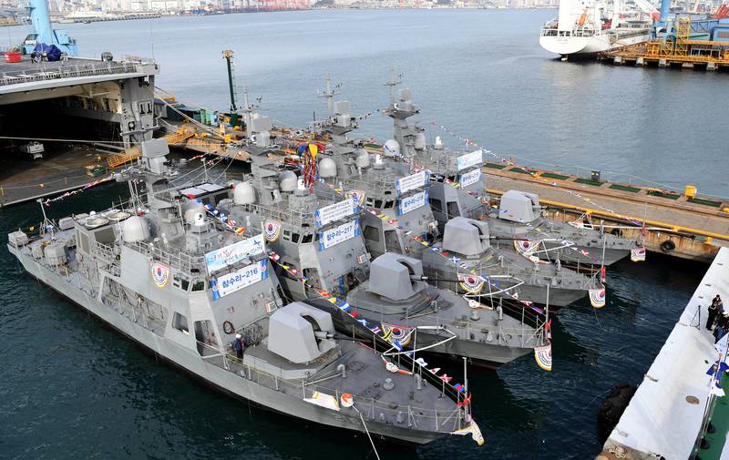 ВМС Южной Кореи вооружаются катерами для противодействия КНДР