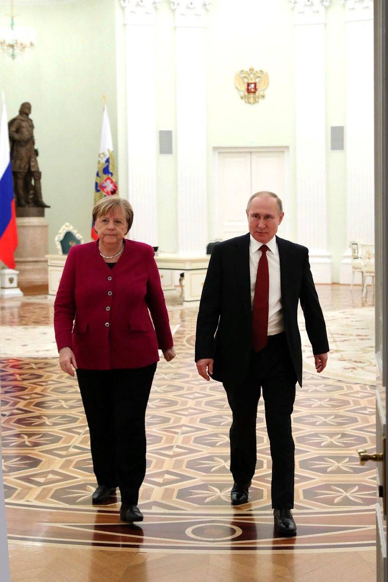Как достраивать газопровод «Северный поток-2»: встреча Путина и Меркель в Кремле