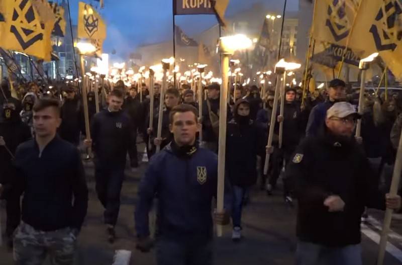 Киев требует от Лондона извинений за признание трезубца символом экстремизма