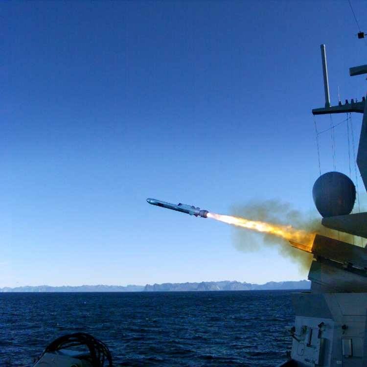 С корабля на берег. Новая модификация ракеты NSM для ВМС и КМП США