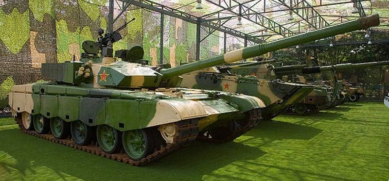 Армия Китая не сможет организовать танковое наступление на своих противников: о причинах