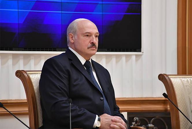 3% или 76%: как относятся к Лукашенко в Белоруссии и за её пределами