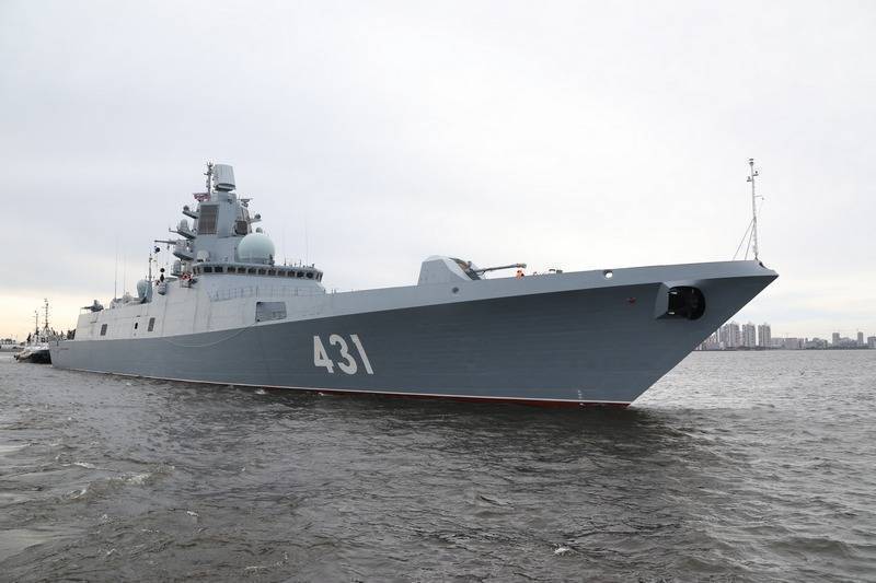 На фрегате «Адмирал Касатонов» поднят Андреевский флаг