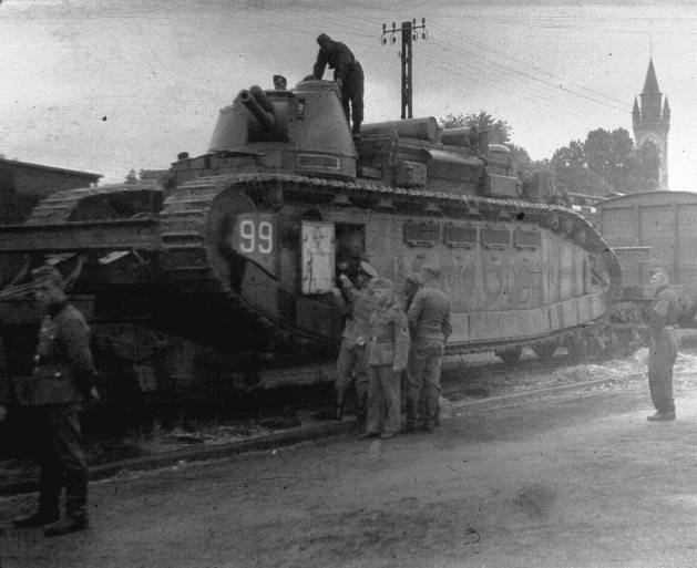 Сверхтяжелые танки Франции: межвоенный провал