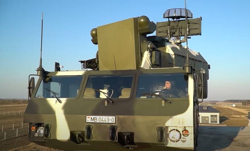 Белоруссия закупит у России комплексы ПВО, бронетехнику и вертолёты