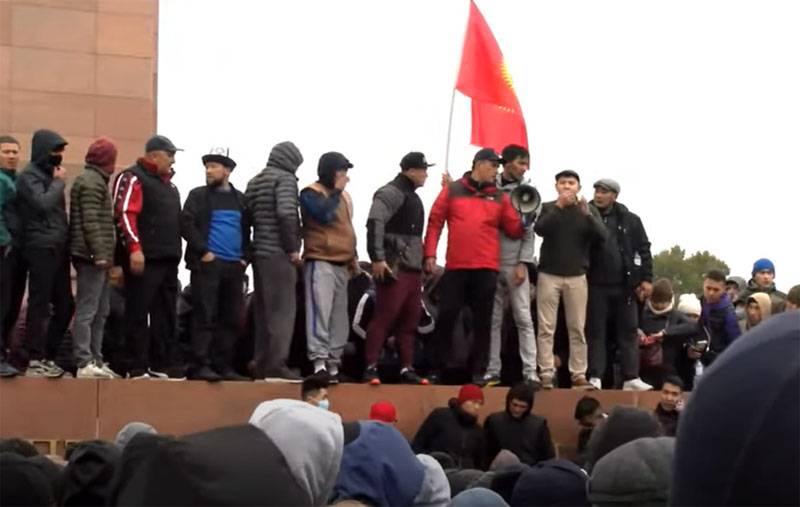 Киргизия сегодня: «юрты протеста» на улицах и вакуум власти
