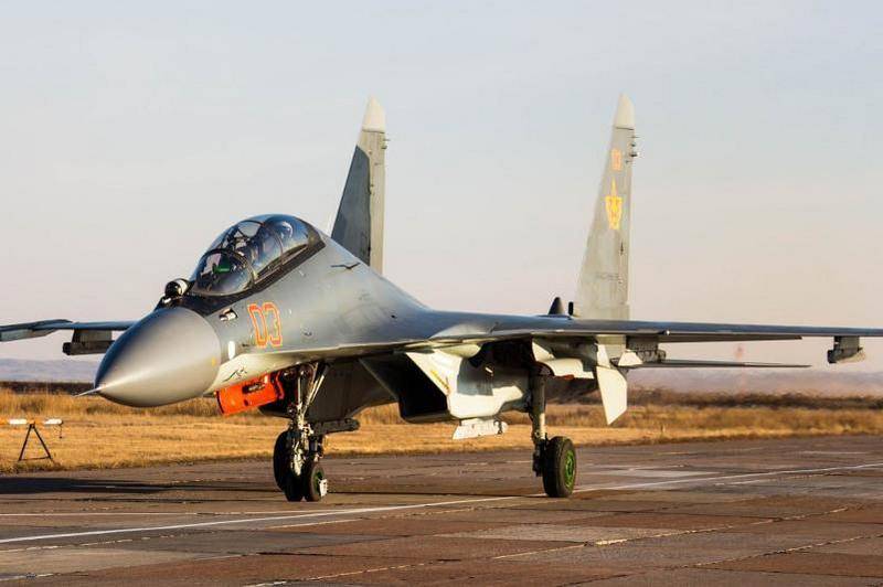 ВВС Казахстана пополнились звеном многофункциональных истребителей Су-30СМ