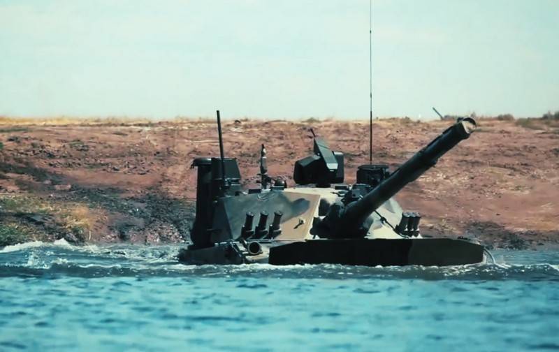 Лёгкий плавающий танк «Спрут-СДМ1» испытали в акватории Чёрного моря