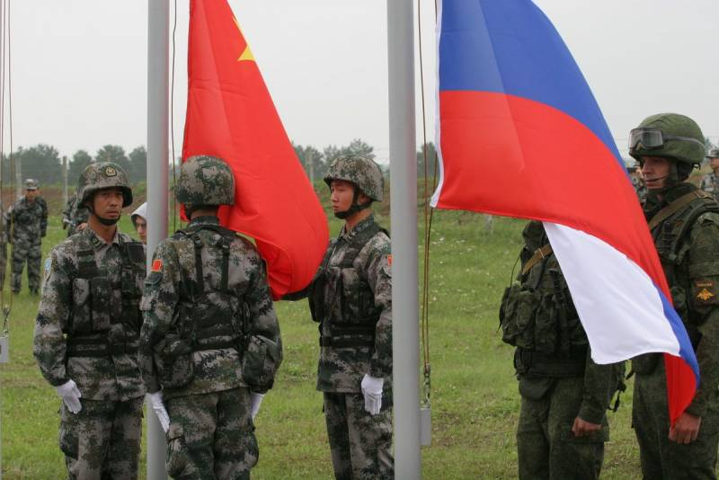 Попросят подвинуться: Китай готов вытеснить Россию с мирового рынка вооружений