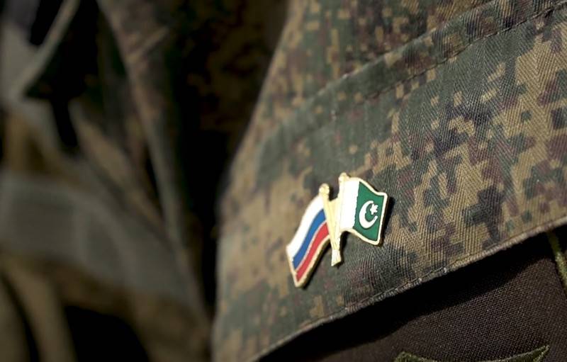 В Исламабаде заявили о подписании ряда контрактов на поставку российских вооружений