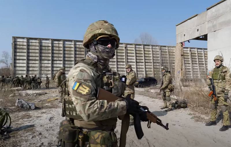 Сводка от киевлянина: «тероборона» ставит в столице противопехотные мины