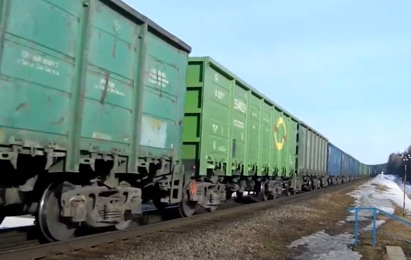 Власти Литвы отменили запрет на транзит российских грузов в Калининград и обратно по своей железной дороге