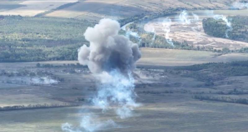 Российский беспилотник заснял бомбометание истребителя ВКС