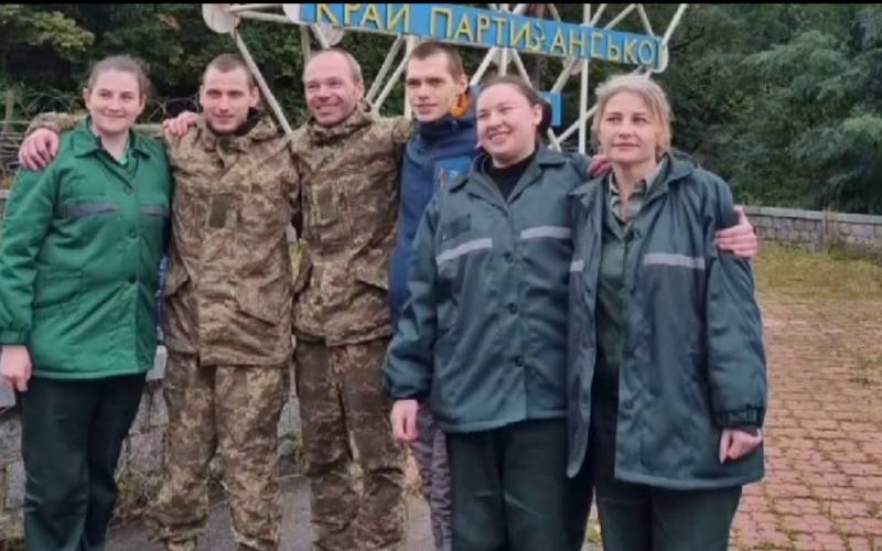 Вслед за «азовцами» на Украину передали четырех морпехов ВСУ, не сообщив о характере обмена