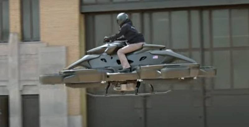 «Будущее наступило»: Японская компания продемонстрировала в Детройте первый в мире летающий байк