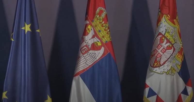 Сербские эксперты: ЕС хочет превратить Косово и Сербию в подобие ГДР и ФРГ