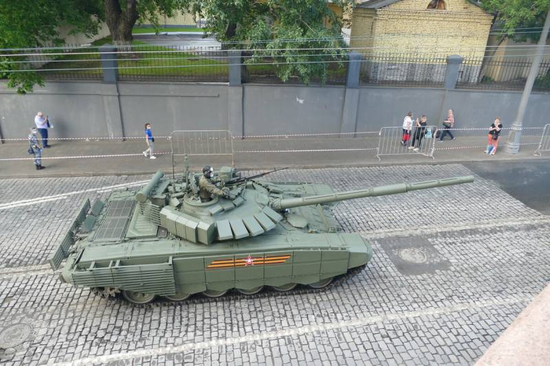 Танк Т-72Б3 образца 2016 года. Источник: v-grebennikov.livejournal.com