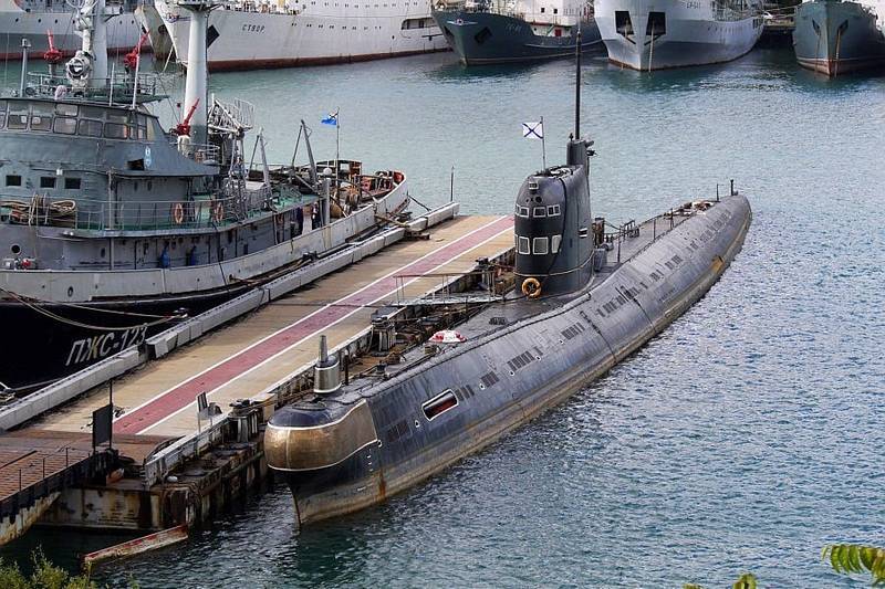 В Киеве вспомнили о подводной лодке «Запорожье», обвинив бывшего командира субмарины в измене