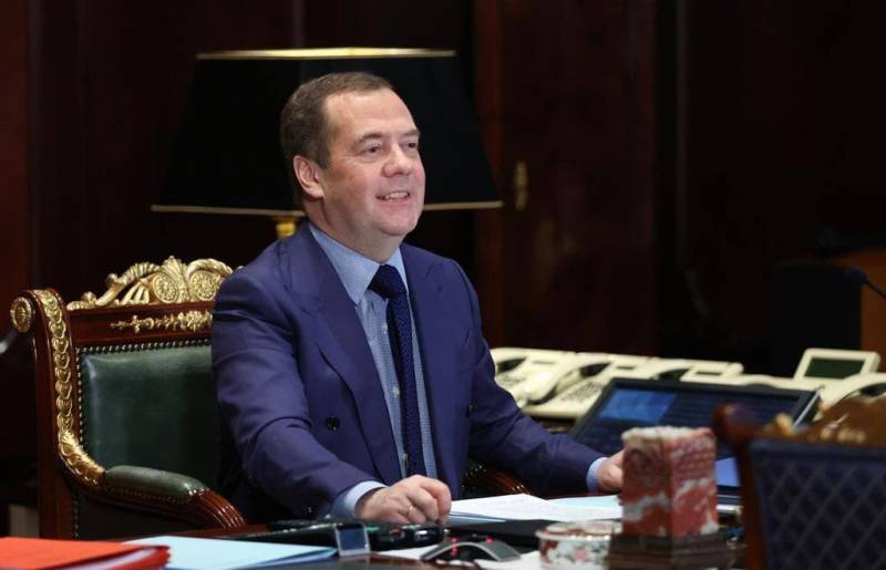 Медведев о массированном ракетном ударе по Украине: Первый эпизод сыгран