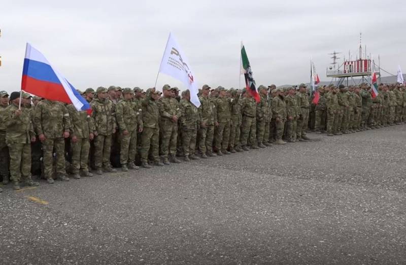 Очередной отряд добровольцев отправился в зону спецоперации из Чечни