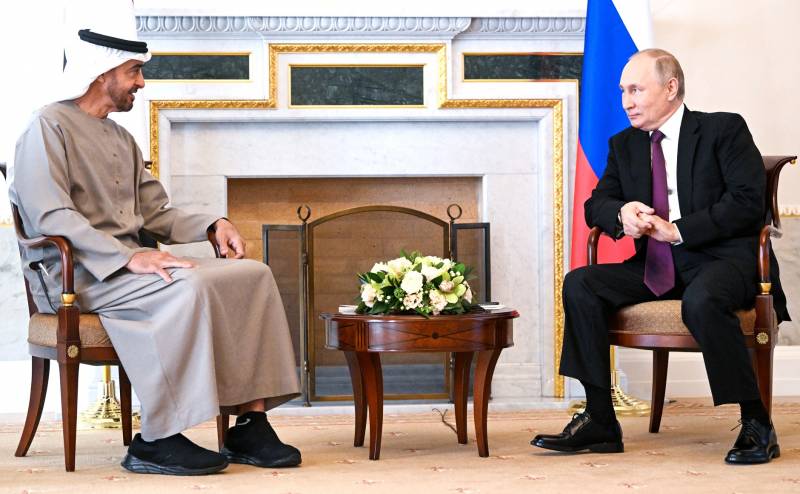 На фоне визита главы ОАЭ в Россию Байден выступил с угрозами в адрес Арабских Эмиратов и Саудовской Аравии