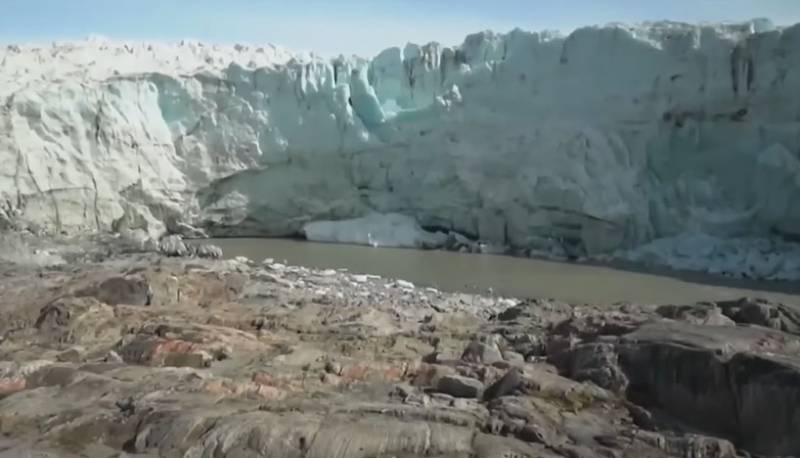 «Гардиан»: Арктика может стать источником новой пандемии