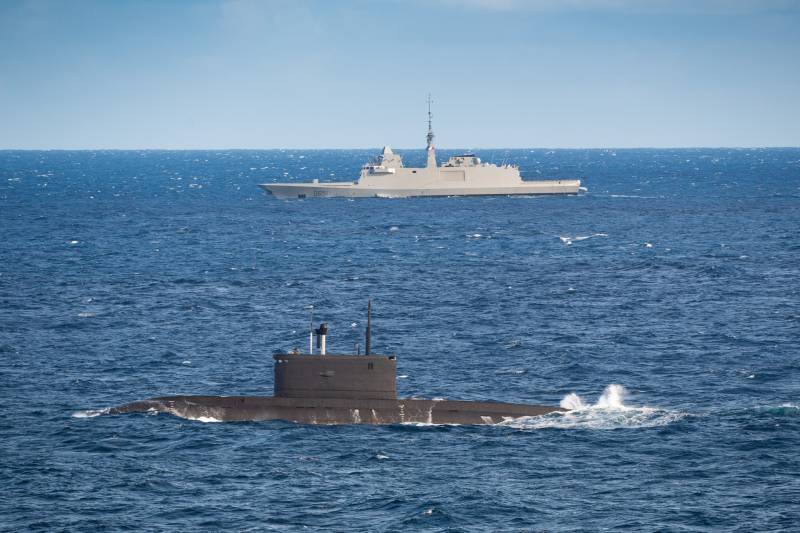 Прохождение российской ДЭПЛ через Бискайский залив вынудило ВМС Франции направить фрегат на «перехват» субмарины