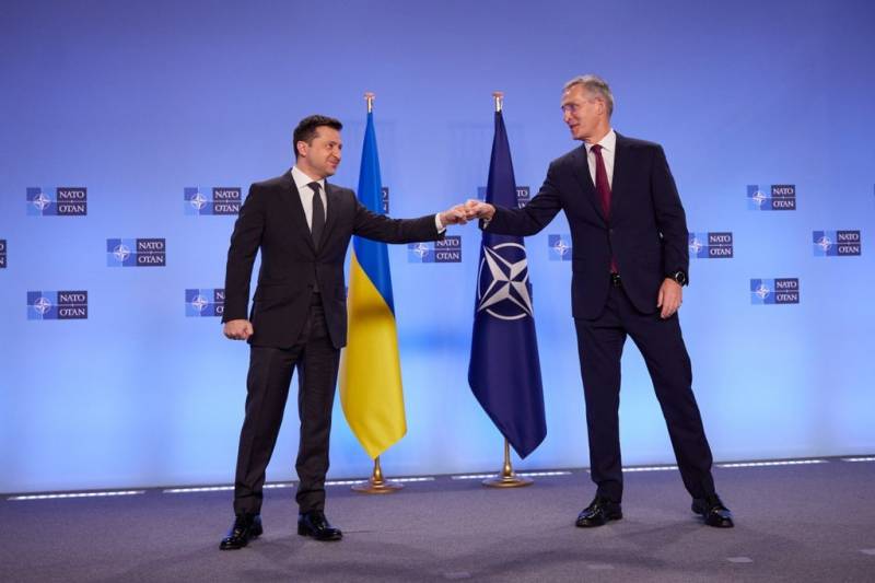Глава Офиса Зеленского: «Украина уничтожила почти 50 процентов военного потенциала России, а потому примите нашу страну в НАТО»