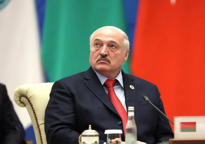 «Дальше будет полное уничтожение Украины»: Лукашенко призвал киевский режим остановиться и прекратить конфликт