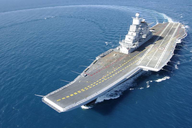 Командующий ВМС Индии призвал активизировать модернизацию флота