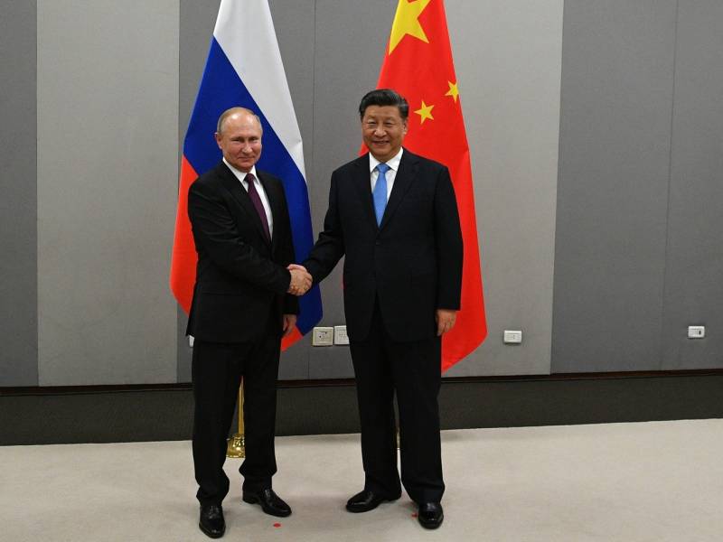 Европейский аналитик: Западу нужно сделать всё, чтобы вбить клин между Россией и Китаем